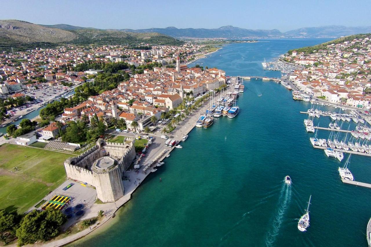 Apartments By The Sea Trogir - 15011 מראה חיצוני תמונה