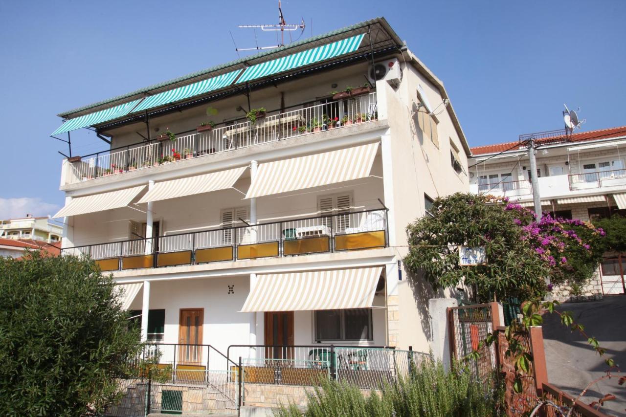 Apartments By The Sea Trogir - 15011 מראה חיצוני תמונה