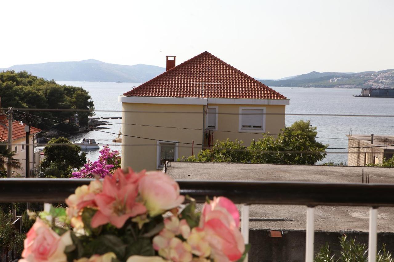 Apartments By The Sea Trogir - 15011 מראה חיצוני תמונה